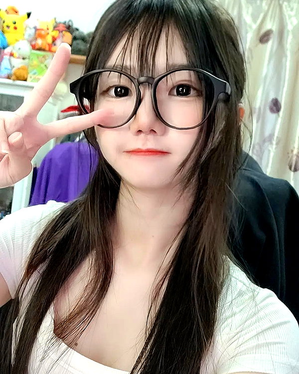iamdorasnow instagram image archive image