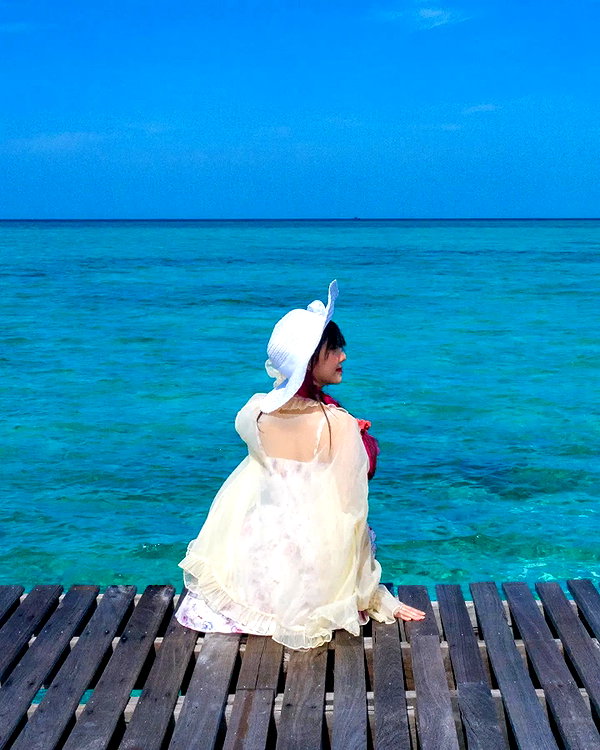 iamdorasnow instagram image archive image