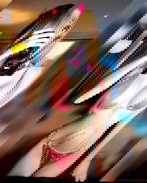 iamdorasnow iamdorasnow archive image