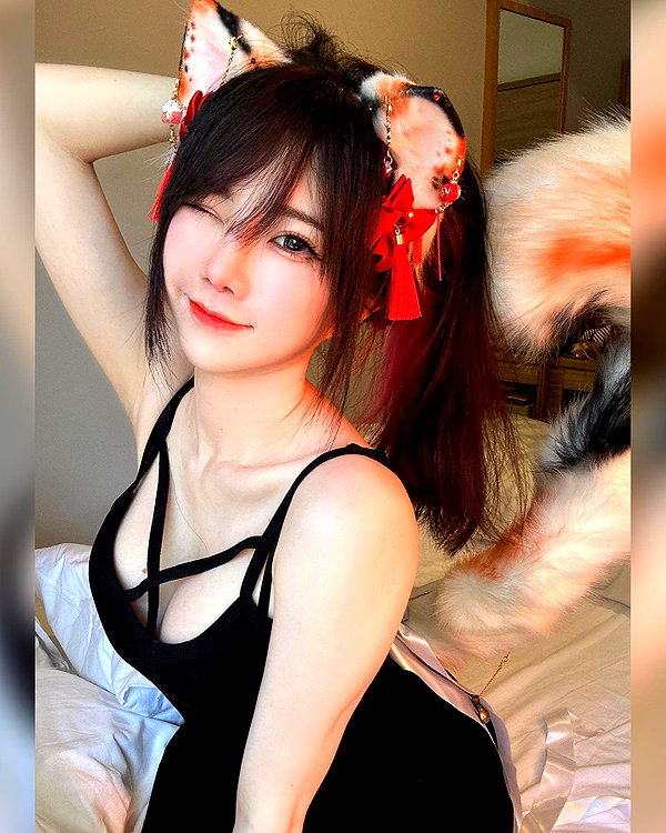 iamdorasnow instagram image archive image
