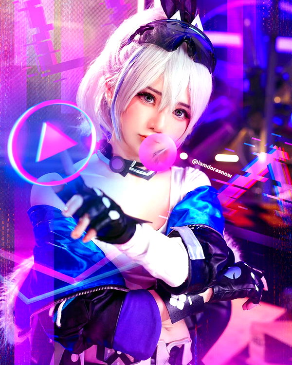 iamdorasnow instagram image archive image