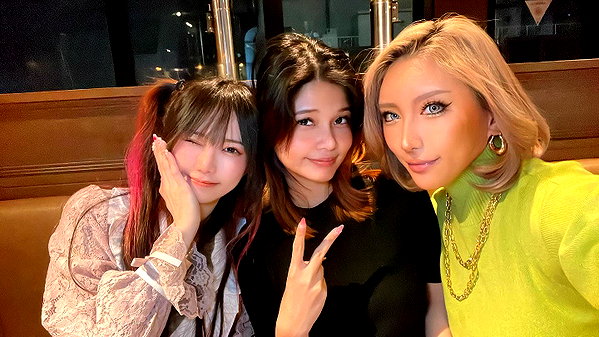 iamdorasnow instagram image archive image