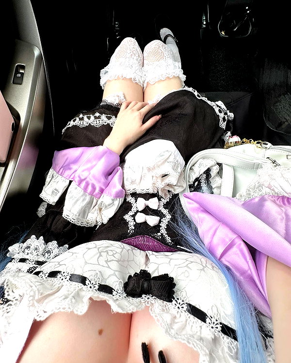 iamdorasnow instagram image archive image