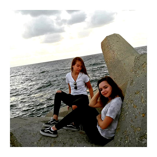 ilana.21 instagram image archive image