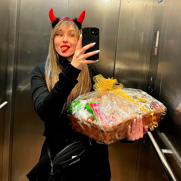 ilana.21 instagram image archive image