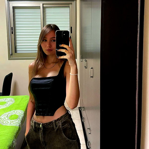 ilana.21 instagram image archive image