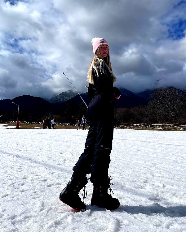 ilana.21 instagram image archive image