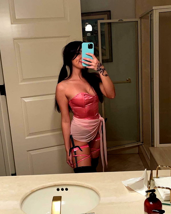 ilanosh instagram image archive image