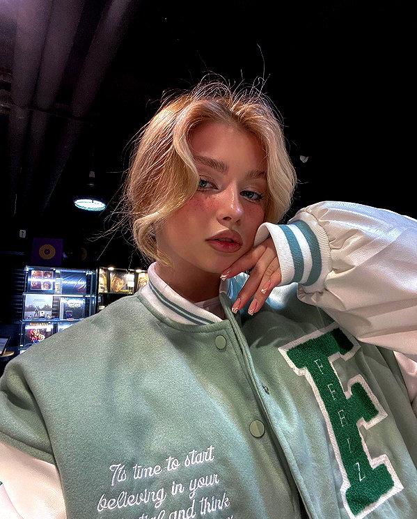 im_katesi instagram image archive image