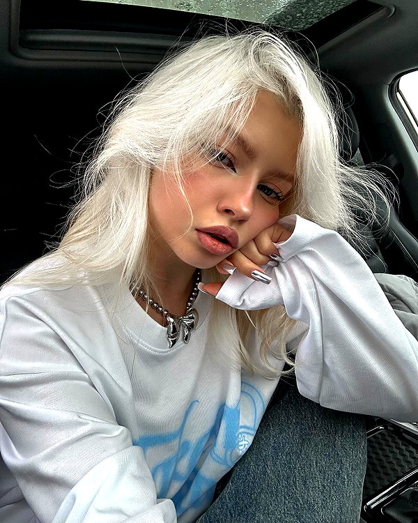 im_katesi instagram image archive image