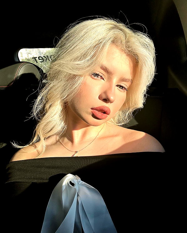 im_katesi instagram image archive image