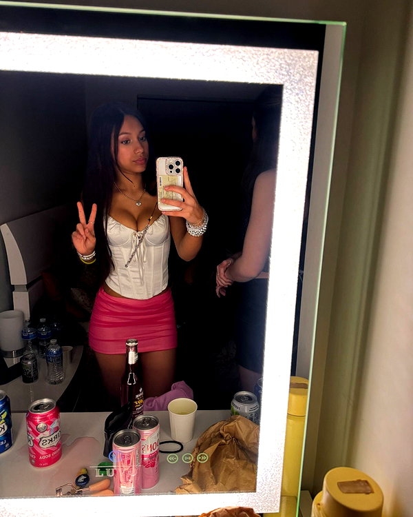 its_.annika instagram image archive image