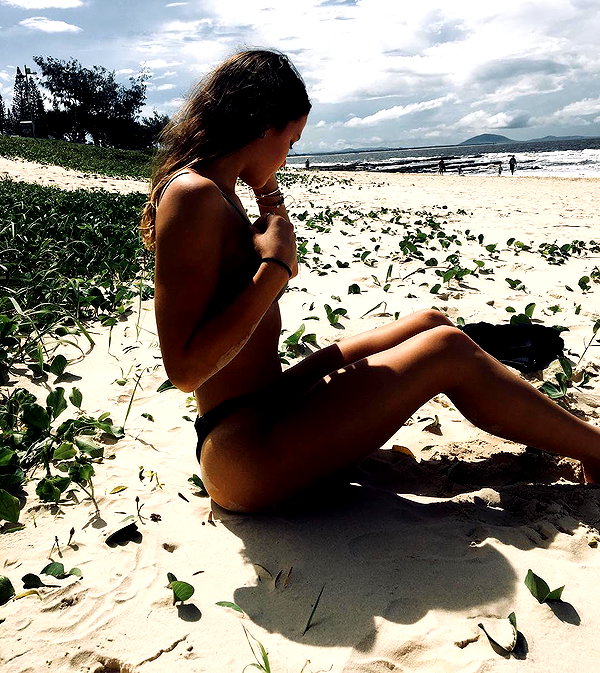 itshollynewton instagram image archive image