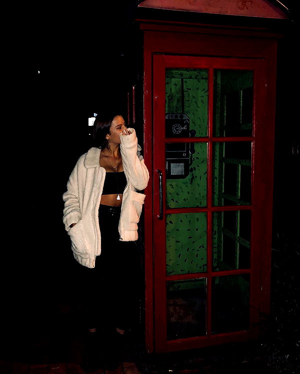 itshollynewton instagram image archive image