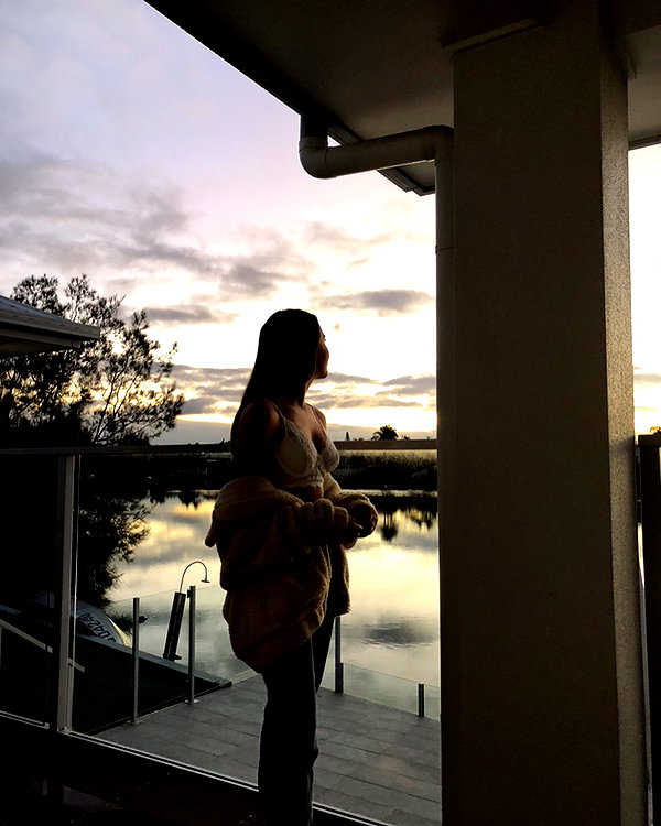 itshollynewton instagram image archive image