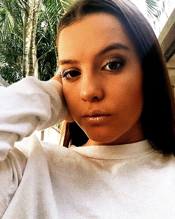 itshollynewton instagram image archive image