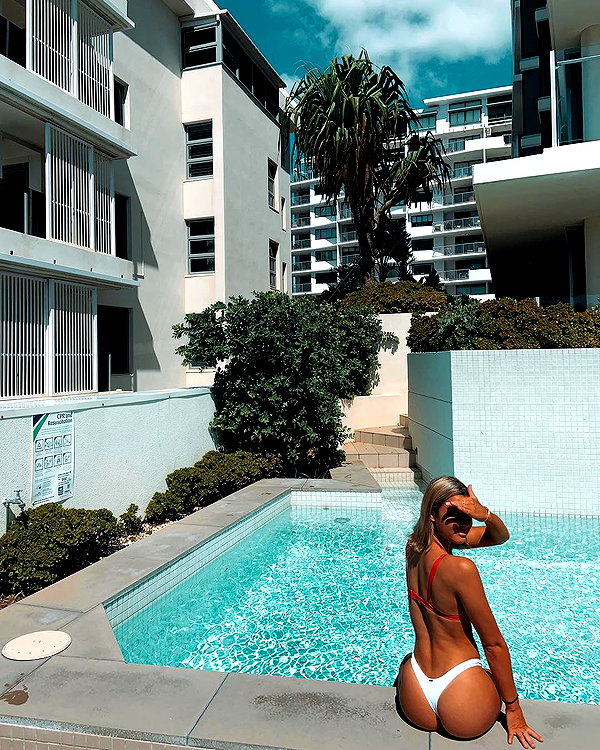 itshollynewton instagram image archive image