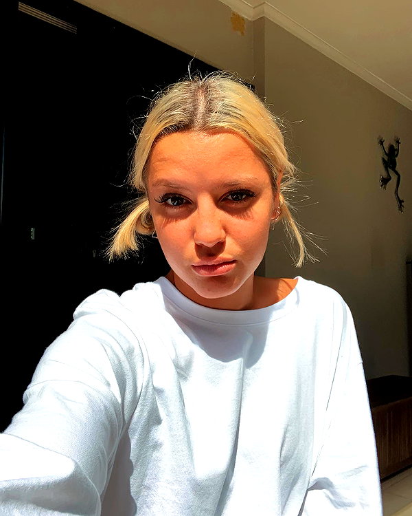 itshollynewton instagram image archive image