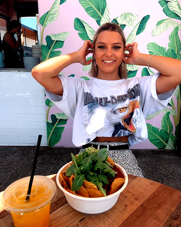 itshollynewton instagram image archive image
