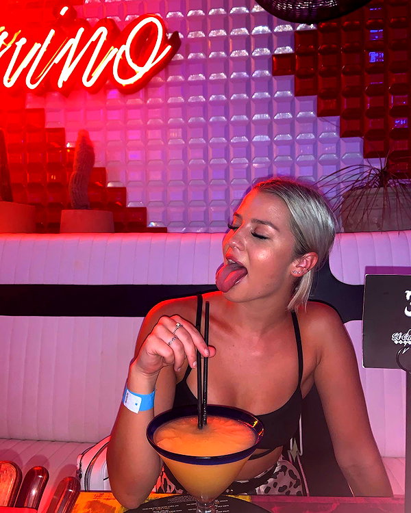 itshollynewton instagram image archive image
