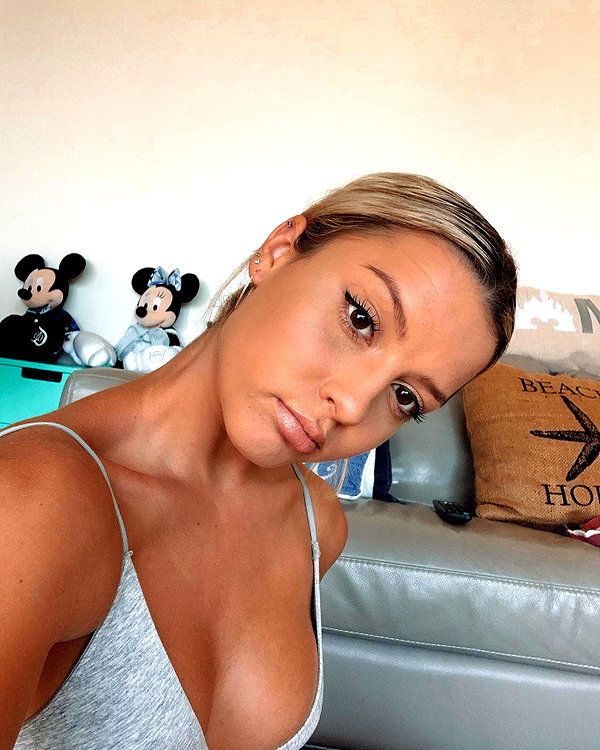 itshollynewton instagram image archive image