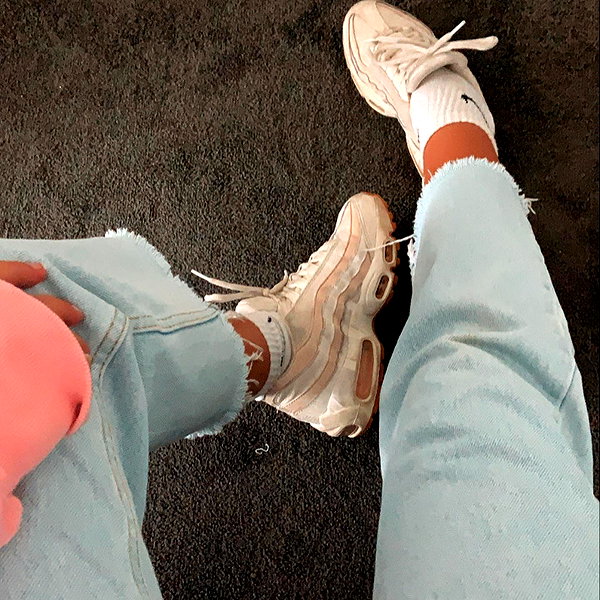 itshollynewton instagram image archive image