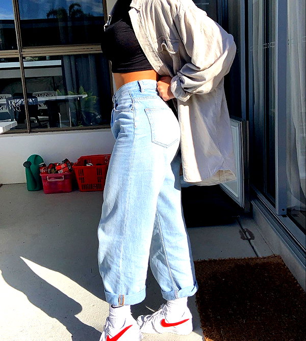 itshollynewton instagram image archive image