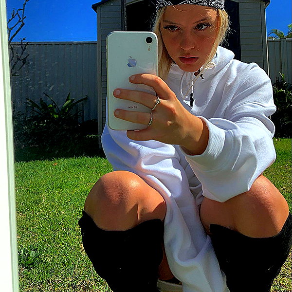 itshollynewton instagram image archive image