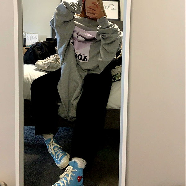 itshollynewton instagram image archive image