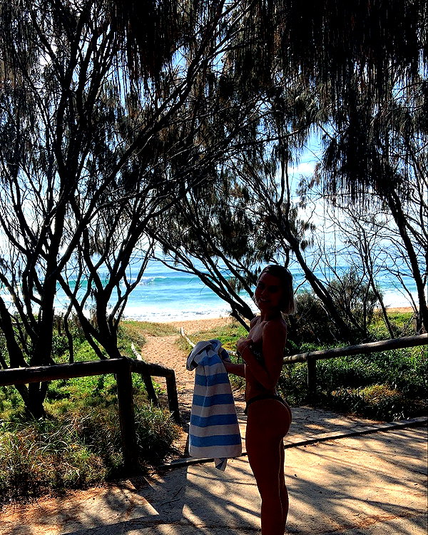 itshollynewton instagram image archive image