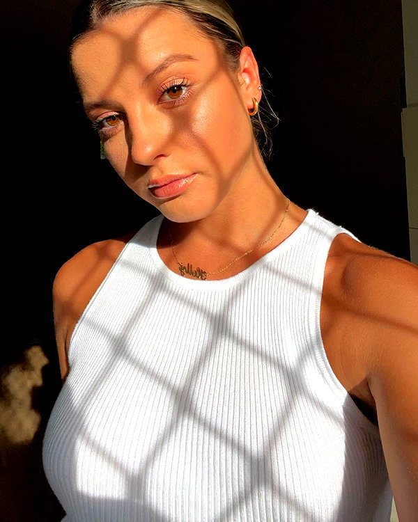 itshollynewton instagram image archive image