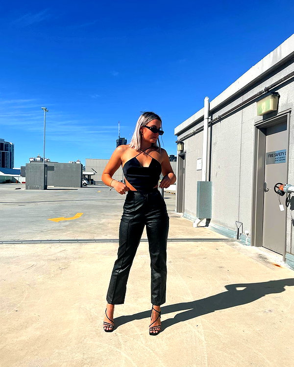 itshollynewton instagram image archive image