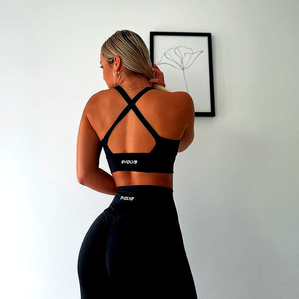 itshollynewton instagram image archive image