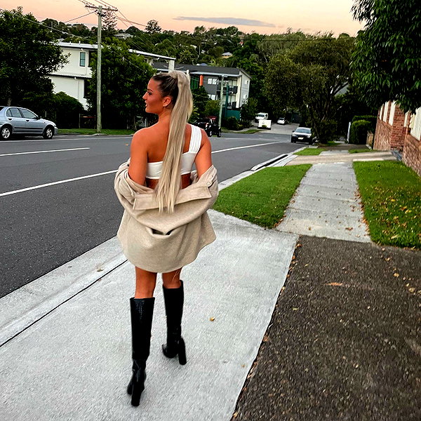 itshollynewton instagram image archive image