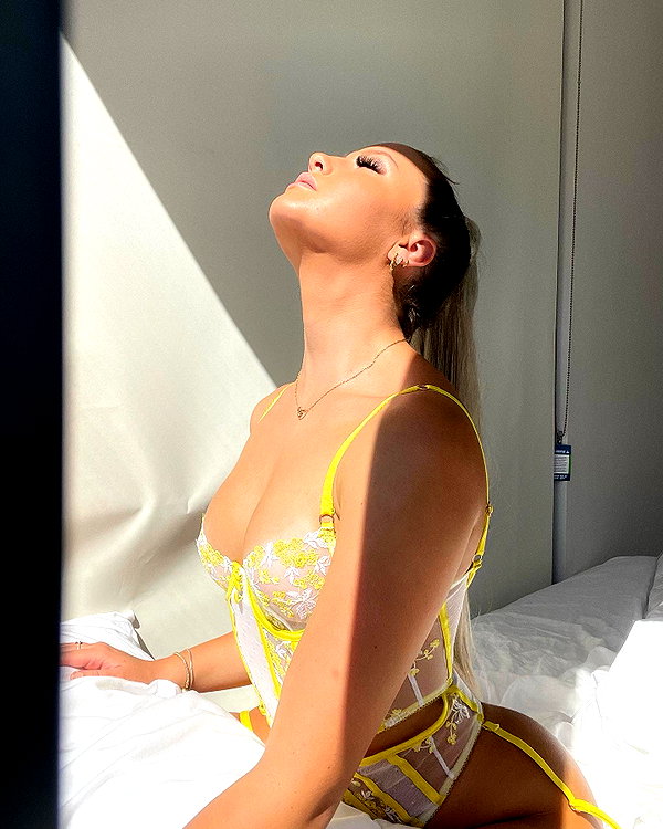 itshollynewton instagram image archive image