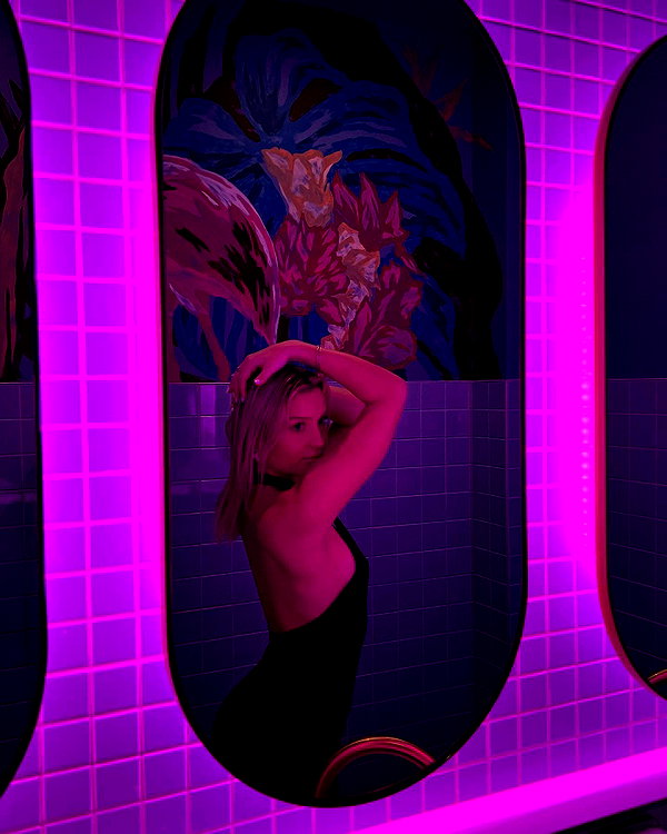 itshollynewton instagram image archive image