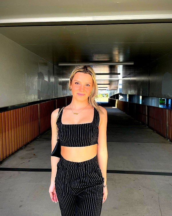 itshollynewton instagram image archive image