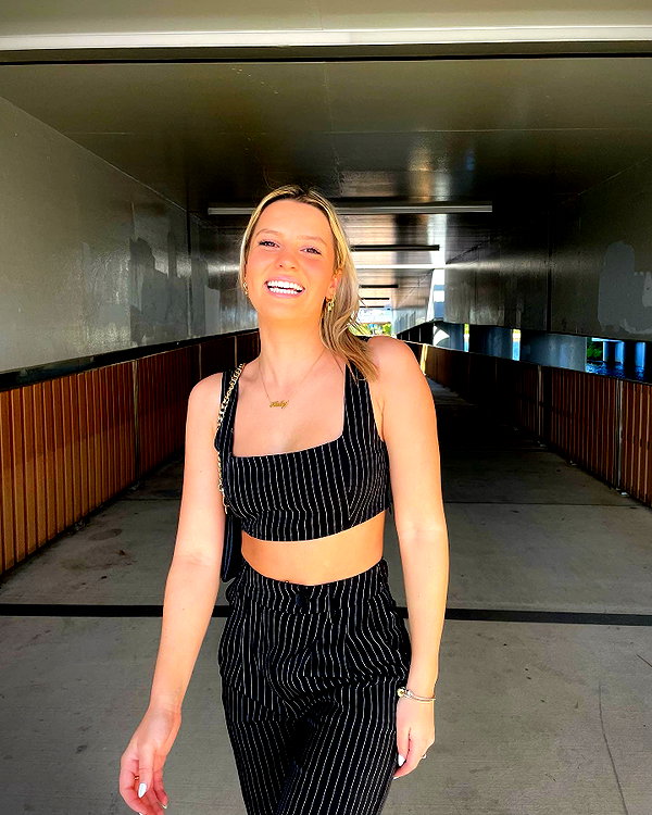 itshollynewton instagram image archive image