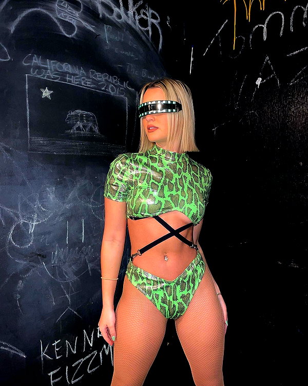 itshollynewton instagram image archive image