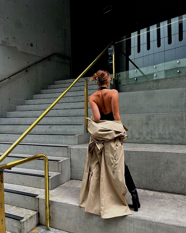 itshollynewton instagram image archive image