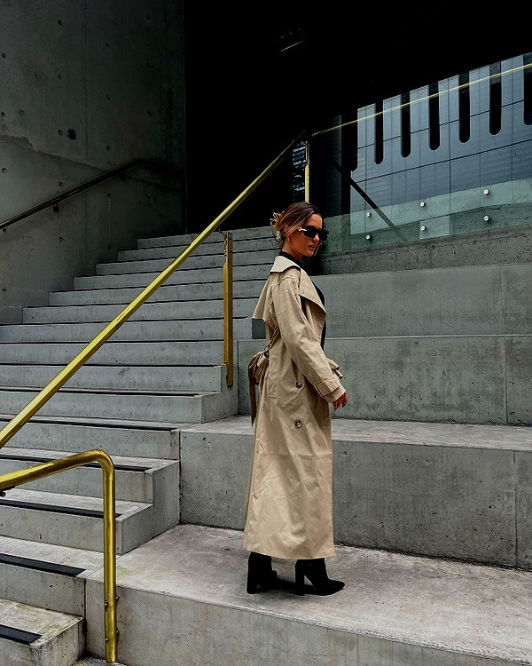 itshollynewton instagram image archive image