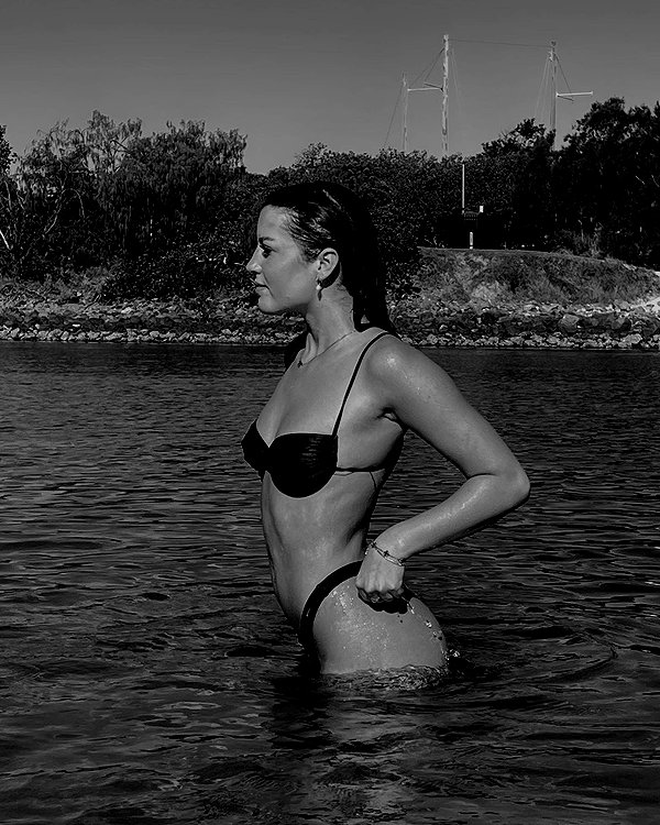 itshollynewton instagram image archive image