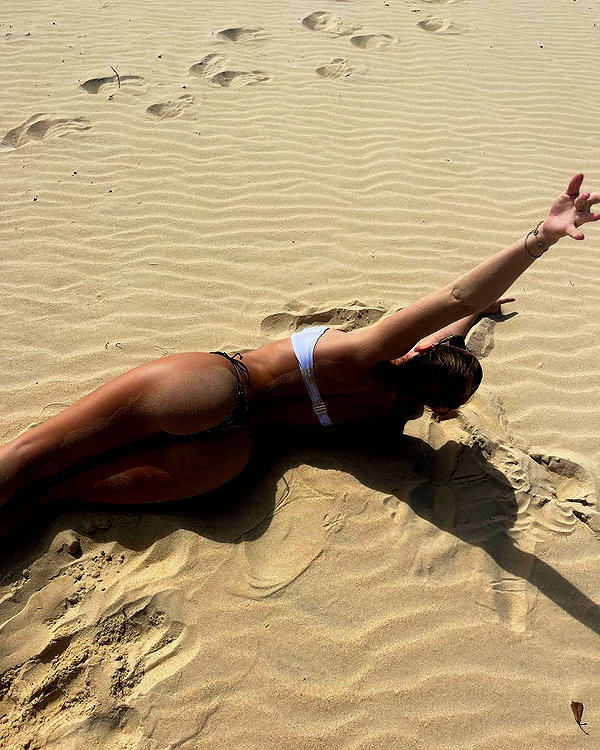 itshollynewton instagram image archive image