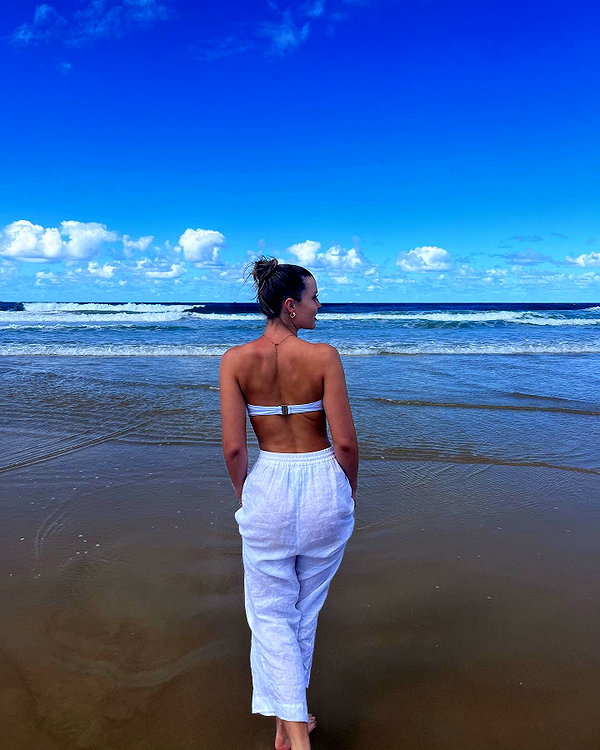 itshollynewton instagram image archive image
