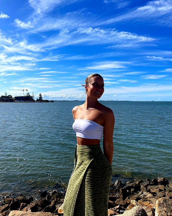 itshollynewton instagram image archive image