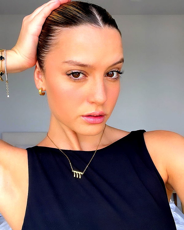itshollynewton instagram image archive image