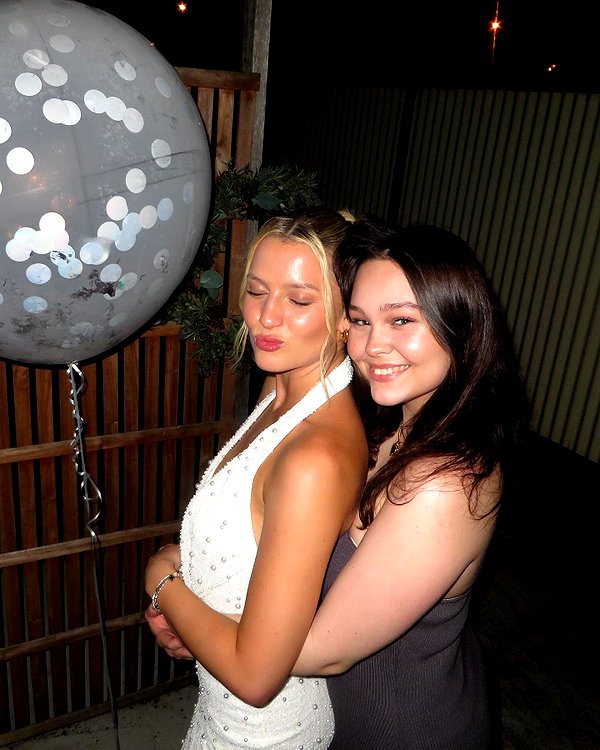 itshollynewton instagram image archive image
