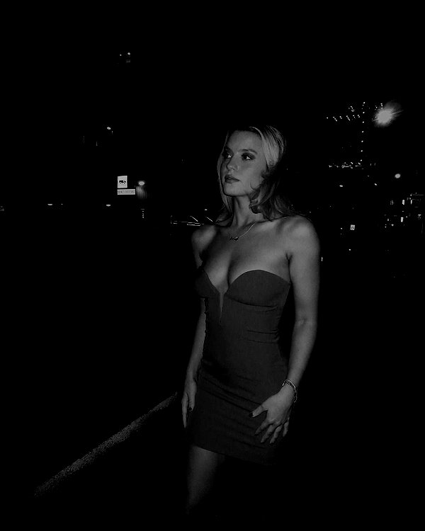 itshollynewton instagram image archive image