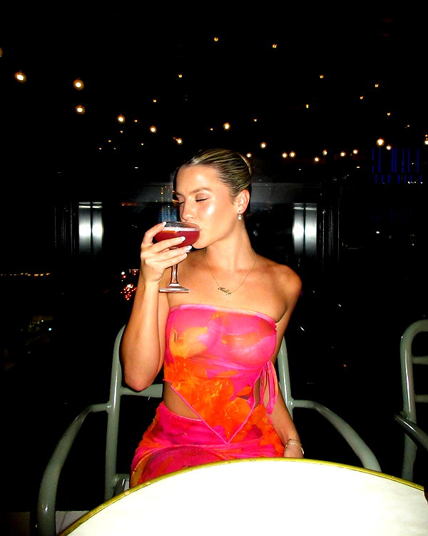 itshollynewton instagram image archive image