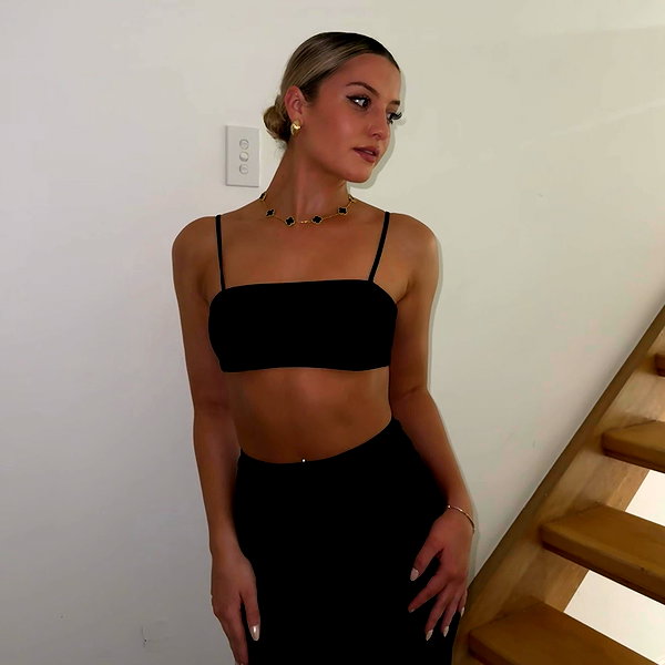 itshollynewton instagram image archive image